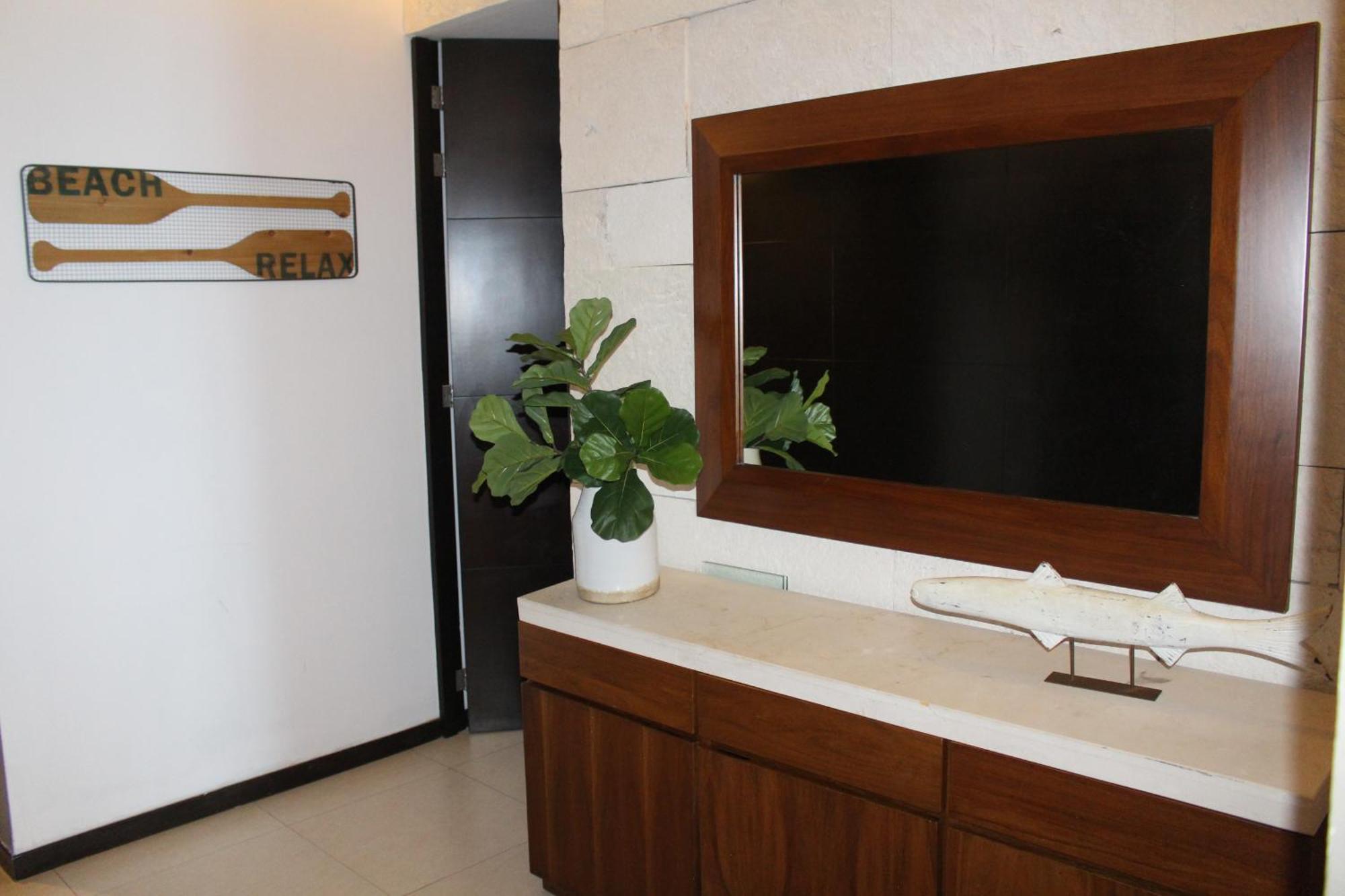PENINSULA VALLARTA , Departamentos Piso 8 y 10 hacia el Mar Puerto Vallarta Exterior foto